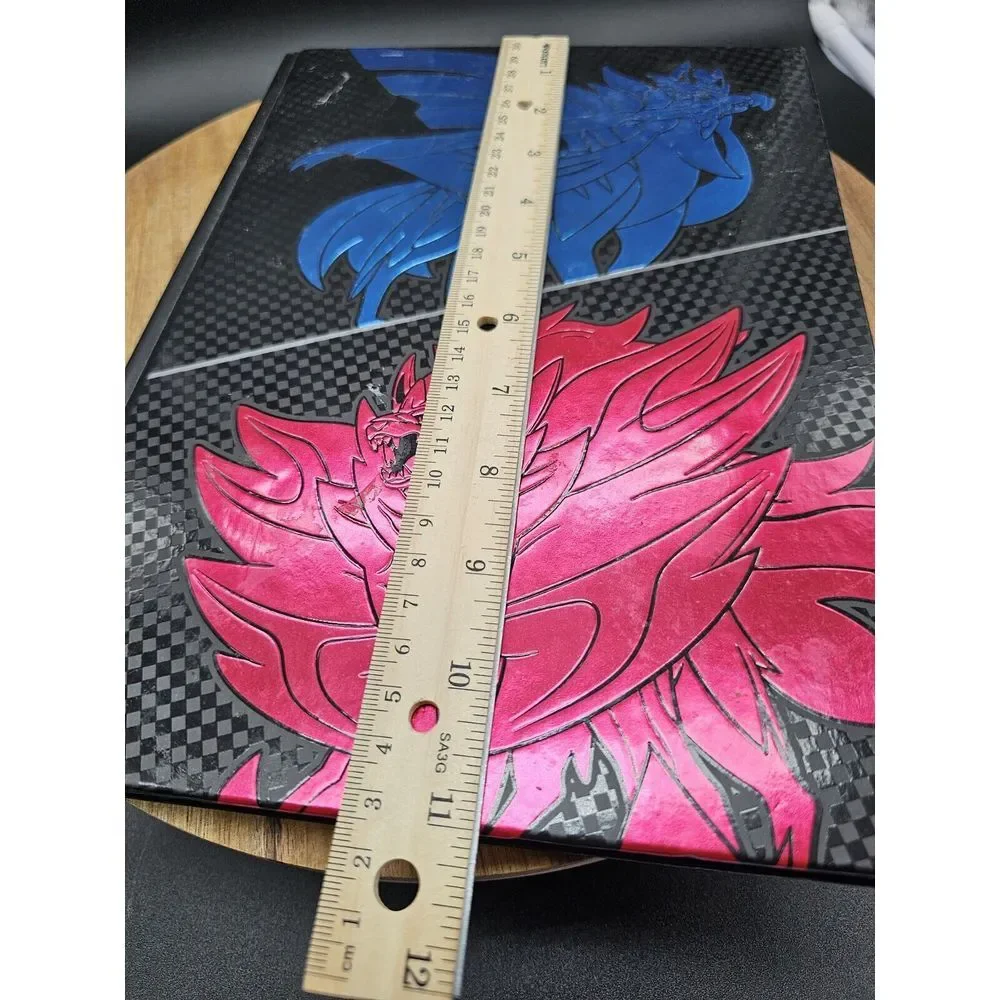 The Official Galar Region Strategy Guide Collector's Pokemon Sword‎ n Shield